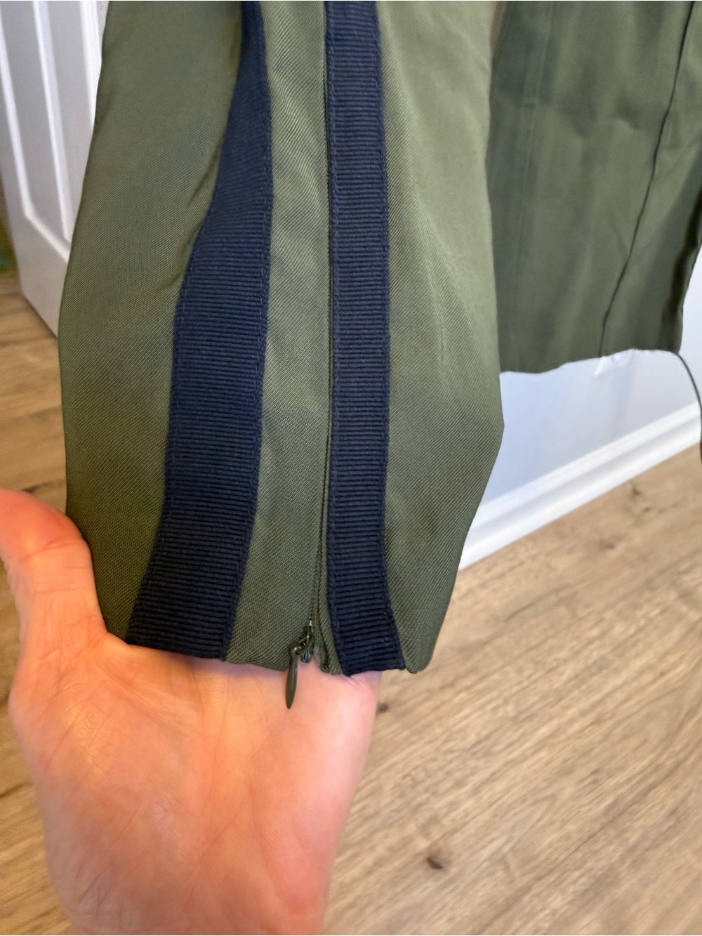 Zara Olive Green Wide-Leg Pants with Black Side Stripes - Picture 12 of 12